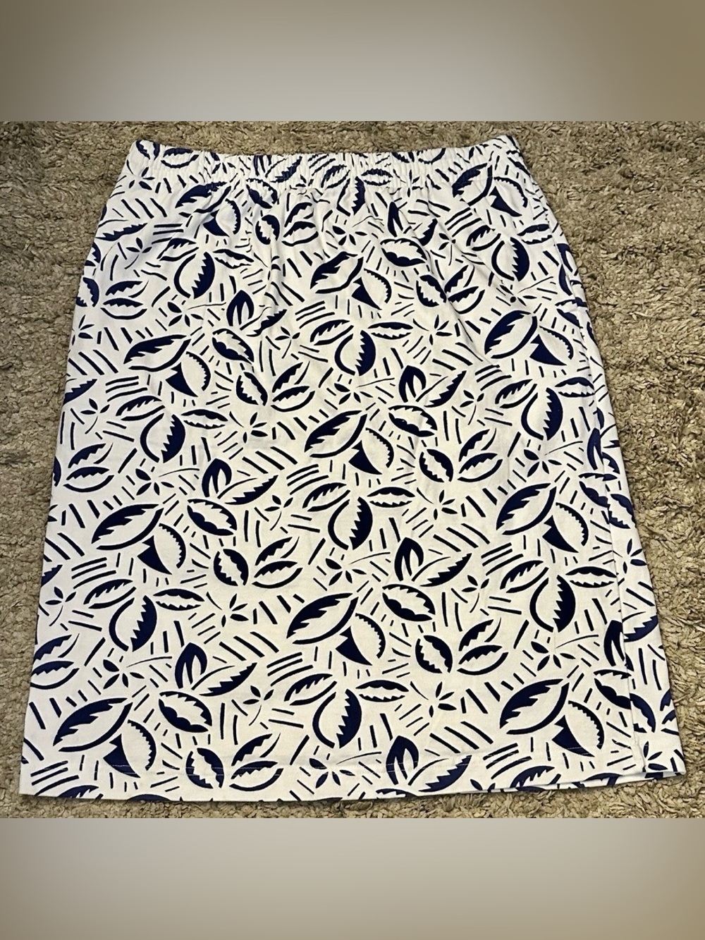 Merona Women’s M Blue/White Leaves Stretch Elastic Waist A-Line Skirt Hong Kong